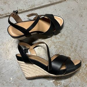 Aerosoles Porter Black Strappy Espadrilled Wedge Size 8
